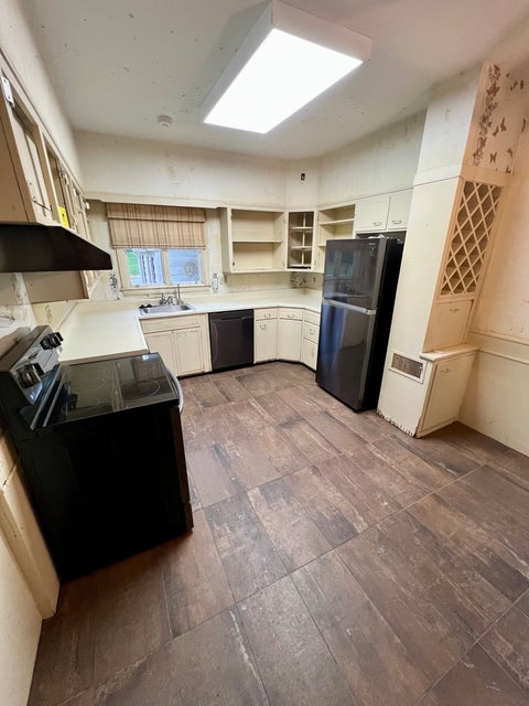 Tiny photo for 825 Compton Parkway, Macomb, IL 61455 (MLS # 12798004)
