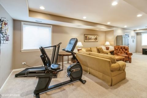 Tiny photo for 909 Red Oak Drive, Western Springs, IL 60558 (MLS # 12409934)