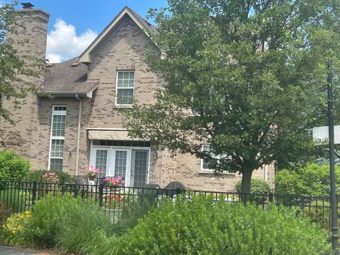 Tiny photo for 909 Red Oak Drive, Western Springs, IL 60558 (MLS # 12409934)