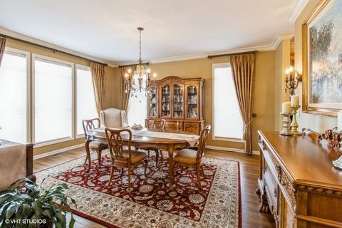 Tiny photo for 909 Red Oak Drive, Western Springs, IL 60558 (MLS # 12409934)