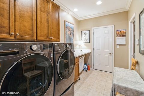 Tiny photo for 909 Red Oak Drive, Western Springs, IL 60558 (MLS # 12409934)