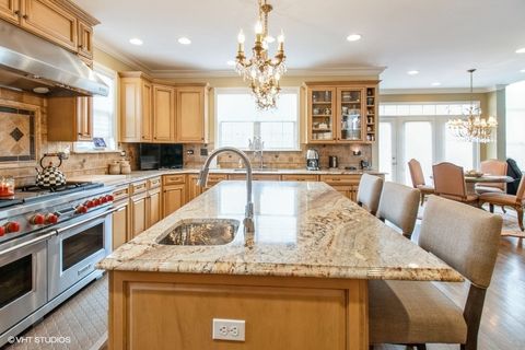 Tiny photo for 909 Red Oak Drive, Western Springs, IL 60558 (MLS # 12409934)