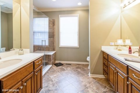 Tiny photo for 909 Red Oak Drive, Western Springs, IL 60558 (MLS # 12409934)