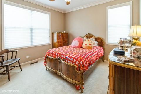 Tiny photo for 909 Red Oak Drive, Western Springs, IL 60558 (MLS # 12409934)