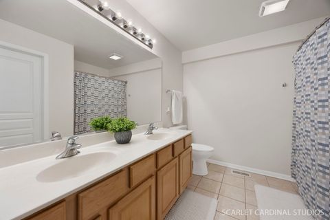 Tiny photo for 2826 Peachtree Circle, Aurora, IL 60502 (MLS # 12580623)