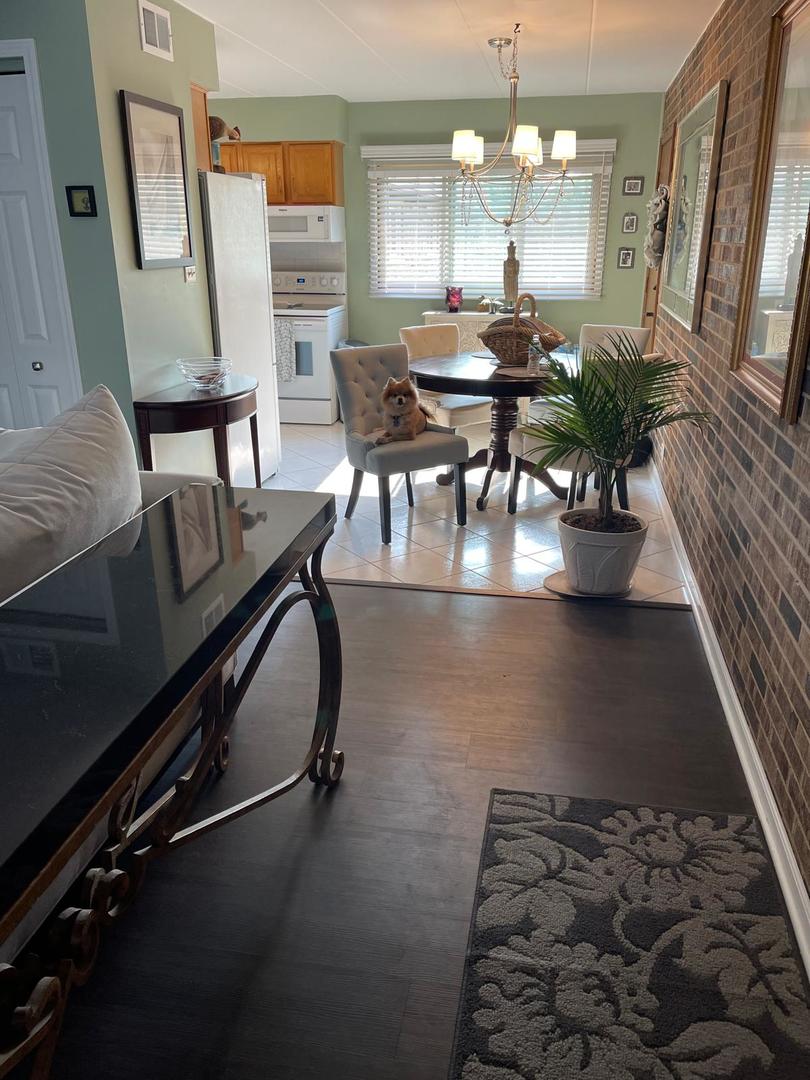 11103 S St Louis Avenue 203