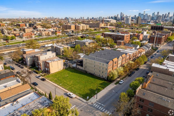 2452 W HARRISON ST, CHICAGO, IL 60612 - Image a4dfd4929b07dafeffd7d05645ccce41/1672740933