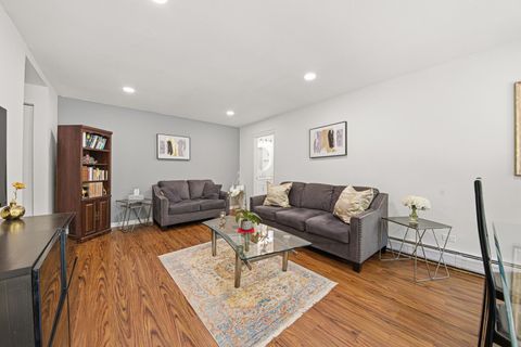 Tiny photo for 1813 Hemlock Place #110, Schaumburg, IL 60173 (MLS # 12704383)