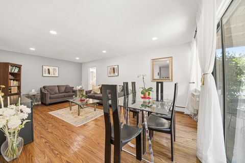 Tiny photo for 1813 Hemlock Place #110, Schaumburg, IL 60173 (MLS # 12704383)