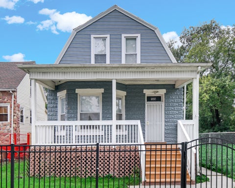 Photo of 135 W 109th Place, Chicago, IL 60628 (MLS # 12770067)