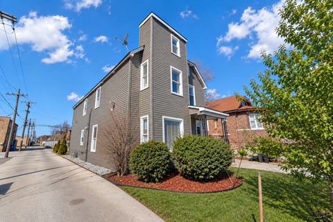 Tiny photo for 9436 S Spaulding Avenue, Evergreen Park, IL 60805 (MLS # 12759623)