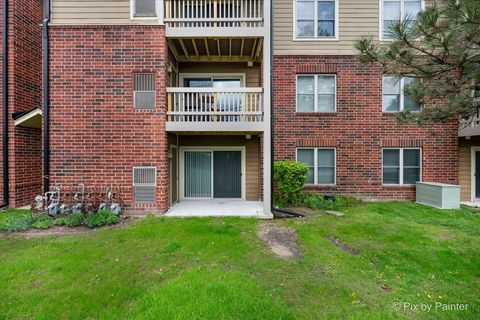 Tiny photo for 110 GLENGARRY Drive #10-106, Bloomingdale, IL 60108 (MLS # 12636805)