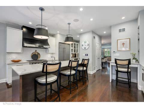 Tiny photo for 1844 W Barry Avenue, Chicago, IL 60657 (MLS # 12728692)