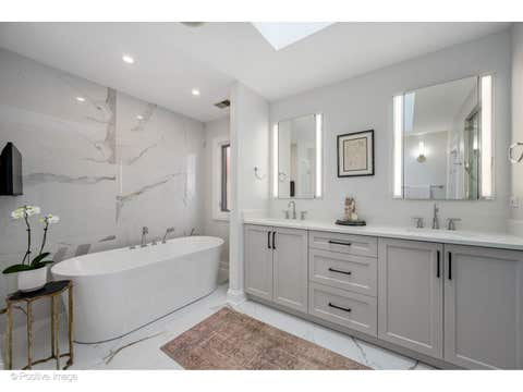 Tiny photo for 1844 W Barry Avenue, Chicago, IL 60657 (MLS # 12728692)