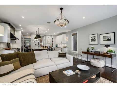 Tiny photo for 1844 W Barry Avenue, Chicago, IL 60657 (MLS # 12728692)
