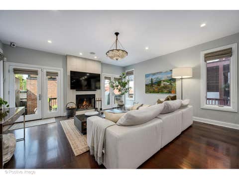 Tiny photo for 1844 W Barry Avenue, Chicago, IL 60657 (MLS # 12728692)