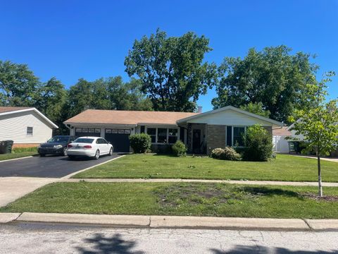 Photo of 260 Pleasant Drive, Elk Grove Village, IL 60007 (MLS # 12689030)