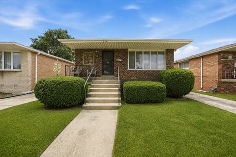 Photo of 280 Prairie Avenue, Calumet City, IL 60409 (MLS # 12692220)