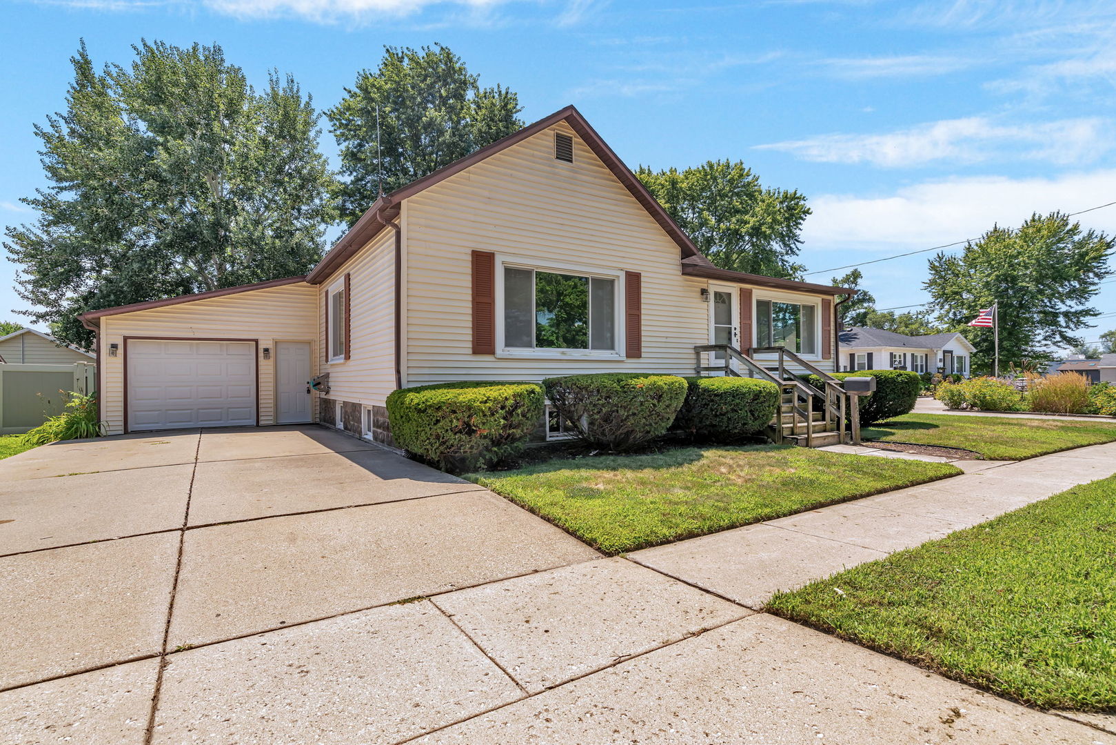 375 W Division Street