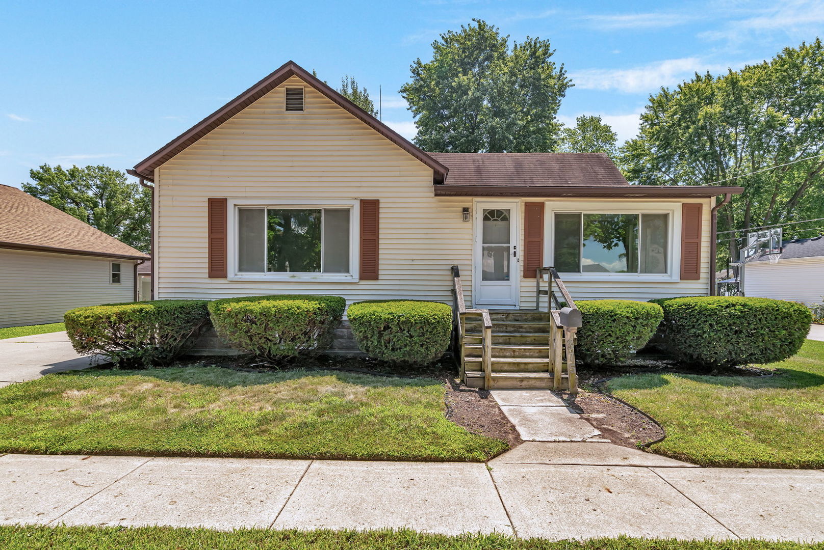 375 W Division Street