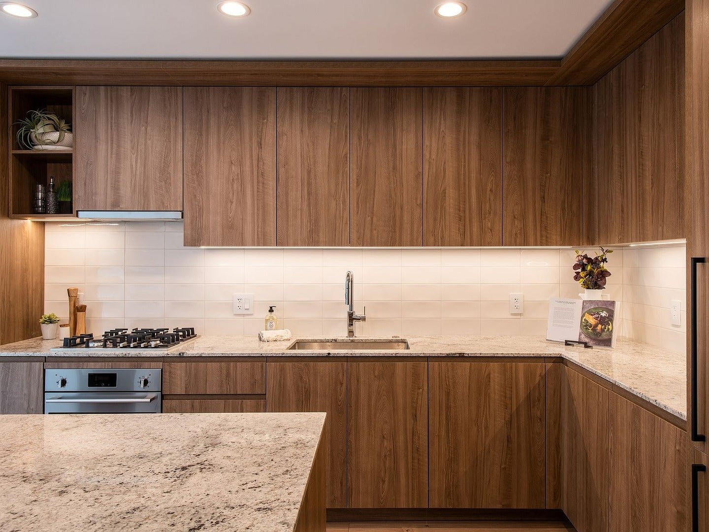 369 W Grand Avenue 4001