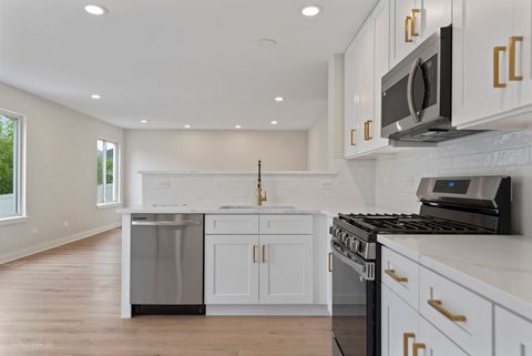 Tiny photo for 16447 Coventry Lane, Crest Hill, IL 60403 (MLS # 12635476)