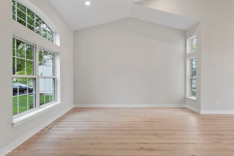 Tiny photo for 16447 Coventry Lane, Crest Hill, IL 60403 (MLS # 12635476)