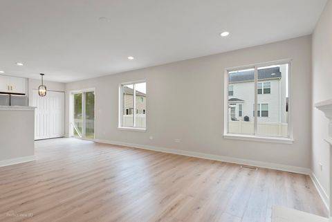 Tiny photo for 16447 Coventry Lane, Crest Hill, IL 60403 (MLS # 12635476)