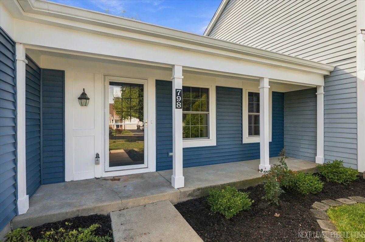 798 STANFORD Lane