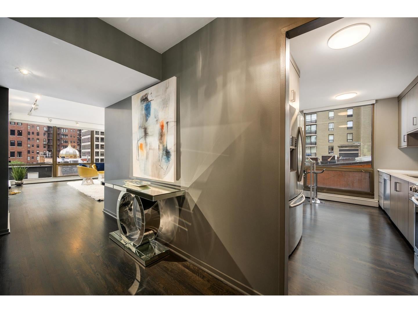 100 E Bellevue Place 6A