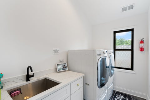 Tiny photo for 2514 Harvey Avenue, Berwyn, IL 60402 (MLS # 12756368)