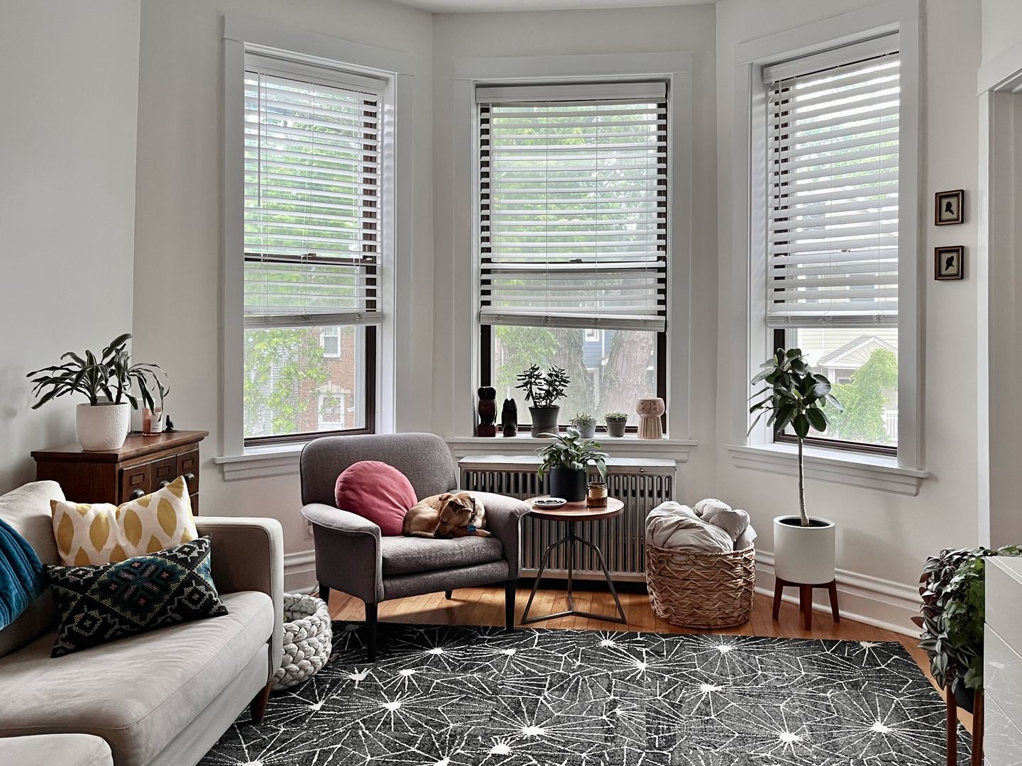 2020 W Waveland Avenue