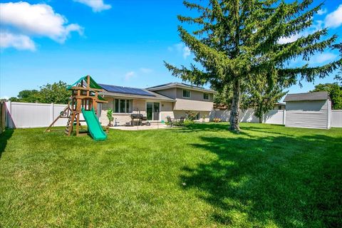 Tiny photo for 15315 Saint Andrews Drive, Orland Park, IL 60462 (MLS # 12701070)