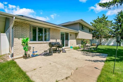 Tiny photo for 15315 Saint Andrews Drive, Orland Park, IL 60462 (MLS # 12701070)