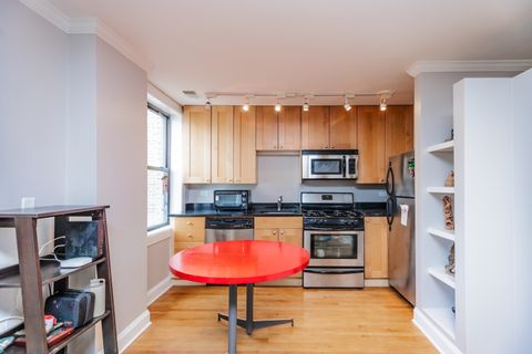 Tiny photo for 4144 N Sheridan Road #409, Chicago, IL 60613 (MLS # 12503283)