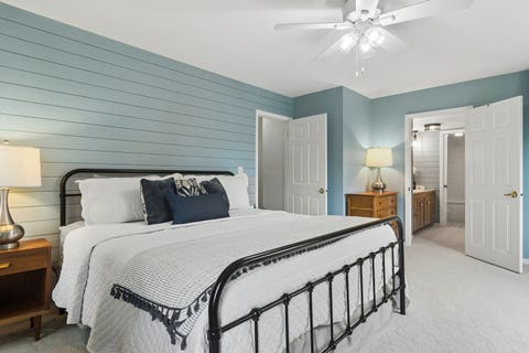 Tiny photo for 501 N Douglas Avenue, Arlington Heights, IL 60004 (MLS # 12655562)