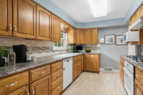 Tiny photo for 501 N Douglas Avenue, Arlington Heights, IL 60004 (MLS # 12655562)
