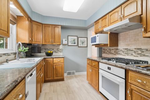 Tiny photo for 501 N Douglas Avenue, Arlington Heights, IL 60004 (MLS # 12655562)
