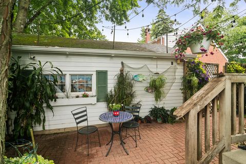 Tiny photo for 501 N Douglas Avenue, Arlington Heights, IL 60004 (MLS # 12655562)