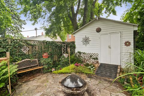 Tiny photo for 501 N Douglas Avenue, Arlington Heights, IL 60004 (MLS # 12655562)