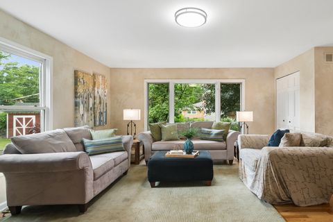 Tiny photo for 501 N Douglas Avenue, Arlington Heights, IL 60004 (MLS # 12655562)
