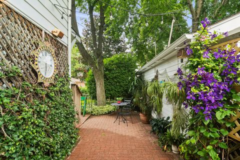 Tiny photo for 501 N Douglas Avenue, Arlington Heights, IL 60004 (MLS # 12655562)