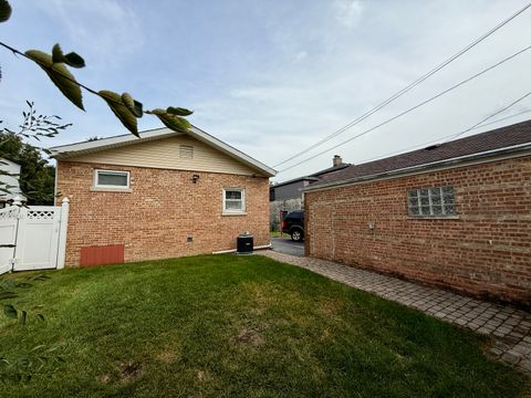 Tiny photo for 10416 S Sacramento Avenue, Chicago, IL 60655 (MLS # 12523349)