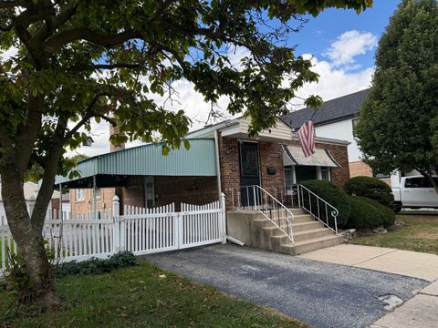 Tiny photo for 10416 S Sacramento Avenue, Chicago, IL 60655 (MLS # 12523349)