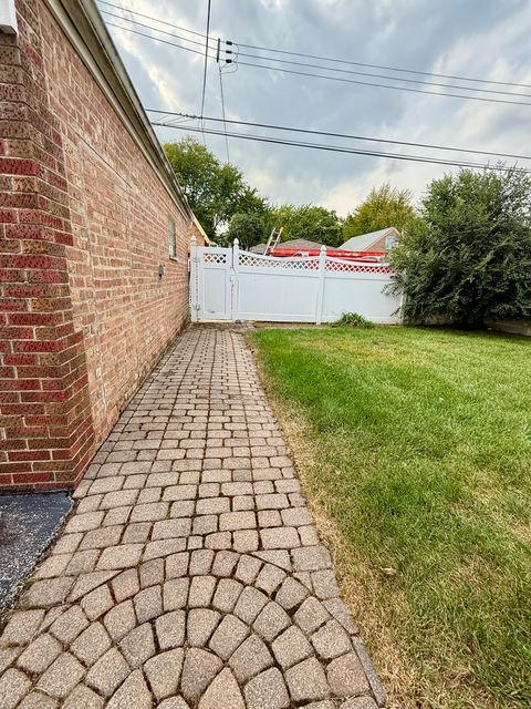 Tiny photo for 10416 S Sacramento Avenue, Chicago, IL 60655 (MLS # 12523349)