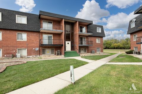 Tiny photo for 3012 171st Street #2E, Hazel Crest, IL 60429 (MLS # 12502158)