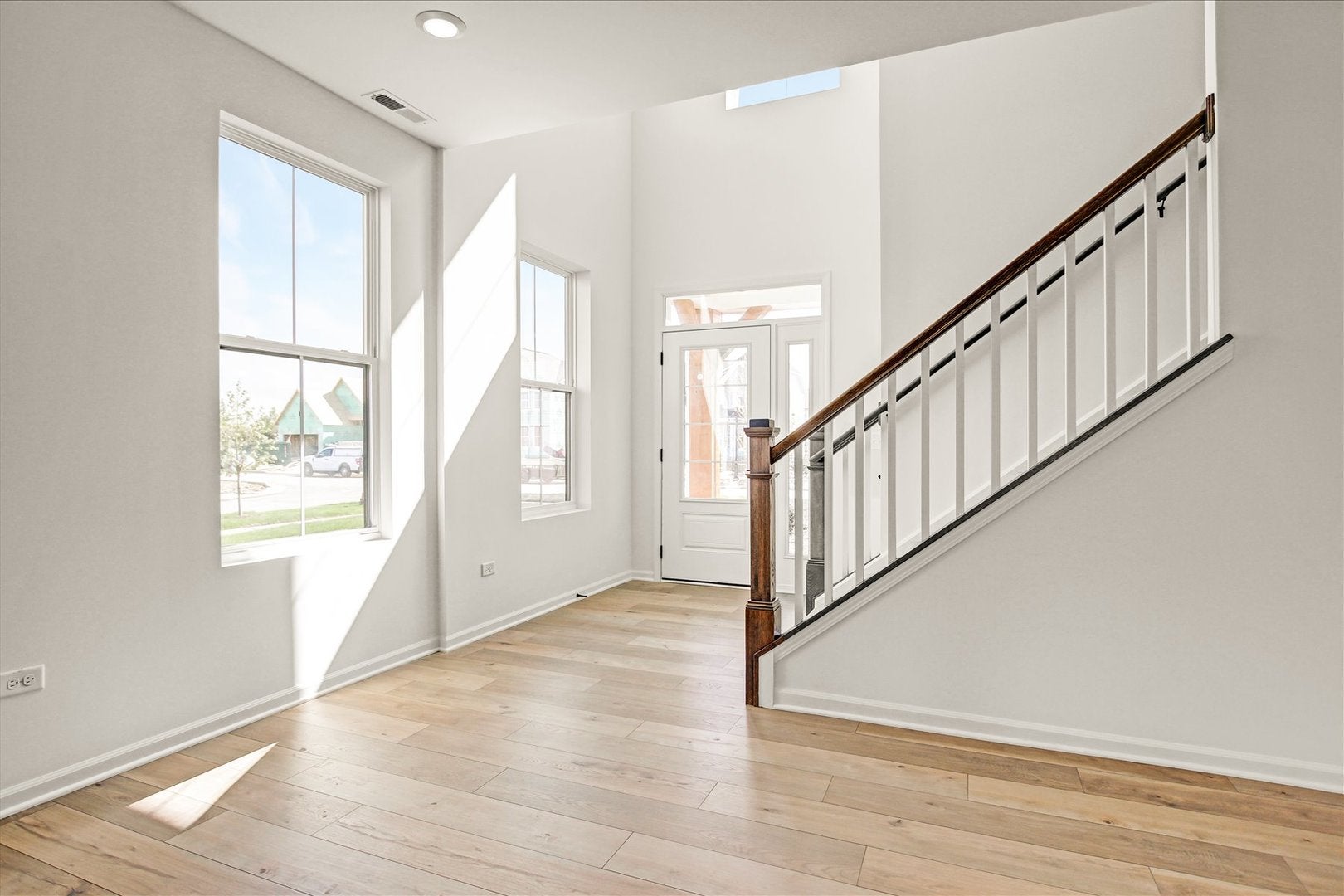 15422 W Amelia Circle