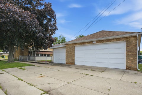 Tiny photo for 4000 Clarence Avenue, Berwyn, IL 60402 (MLS # 12679203)