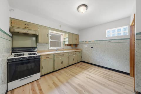 Tiny photo for 4000 Clarence Avenue, Berwyn, IL 60402 (MLS # 12679203)