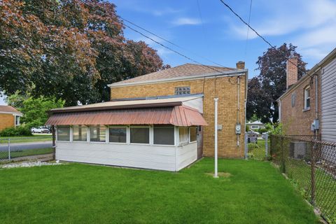 Tiny photo for 4000 Clarence Avenue, Berwyn, IL 60402 (MLS # 12679203)